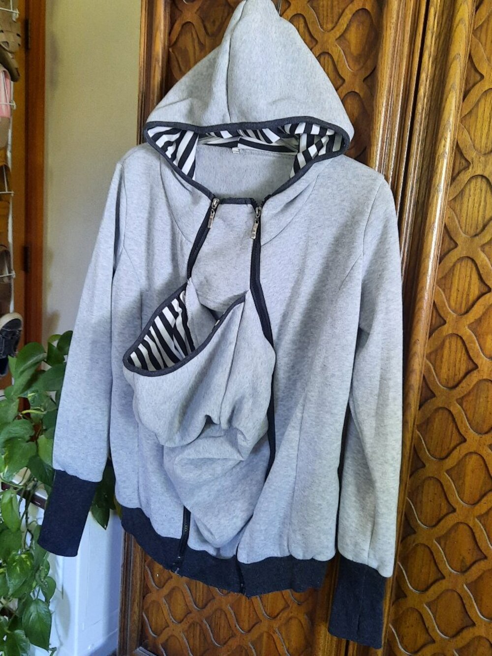 Maternity 3-in-1 adjustable sweatshirt hoodie with carrier - Gray, M